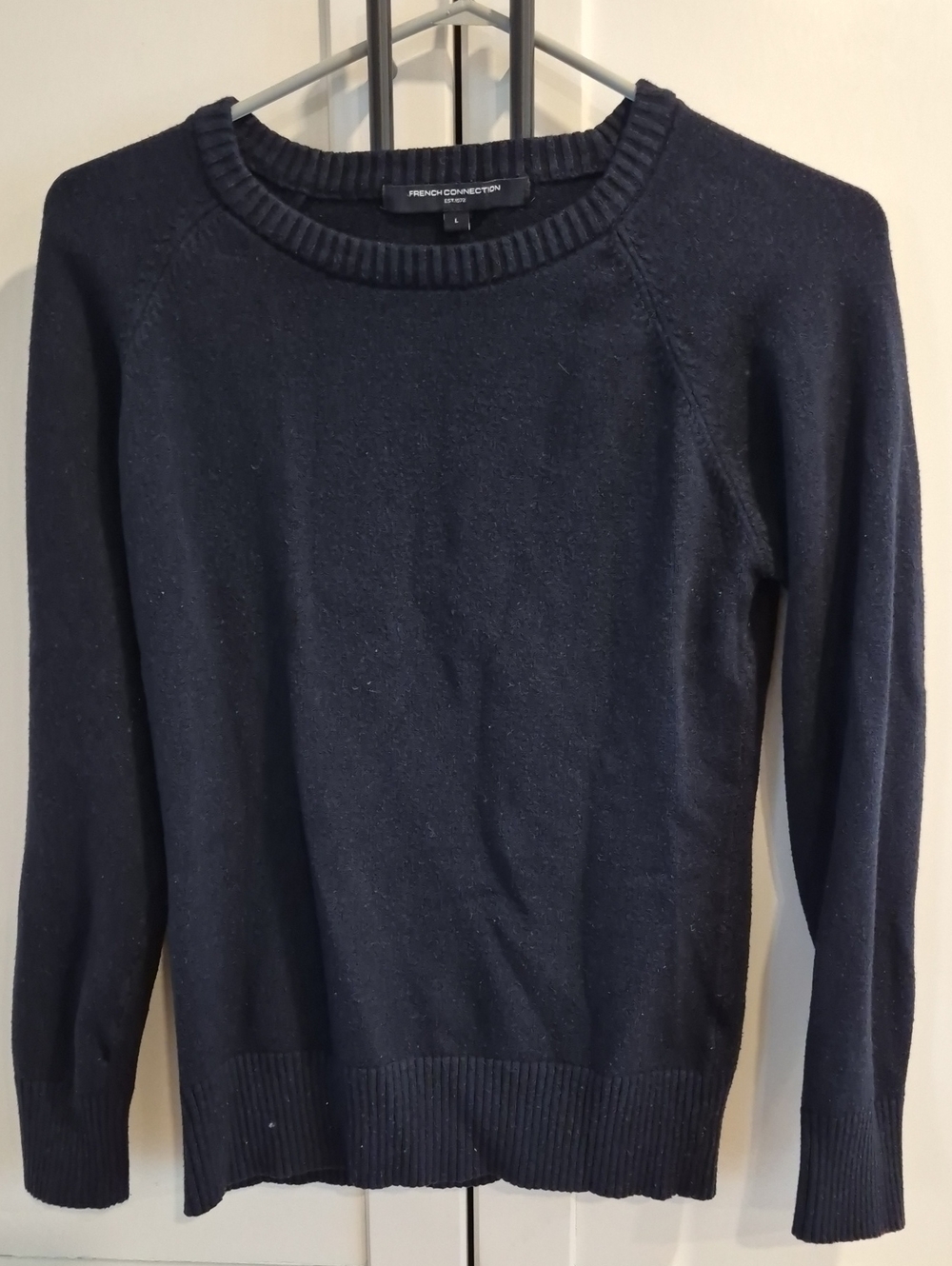 💙 French Connection Black Crewneck Sweater